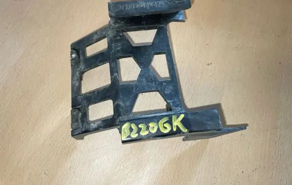 BMW 8 E31 Rear bumper mounting bracket 51121940747