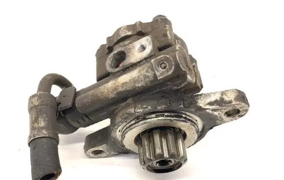 Toyota Land Cruiser (FJ75) Power steering pump 