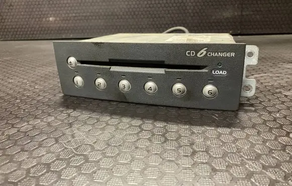Mitsubishi Colt CZ3 CD/DVD changer MN141192HA 4Y015191A CD7700C