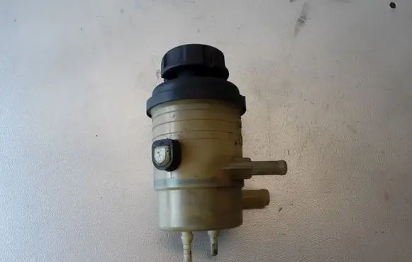 Power steering fluid tank/reservoir