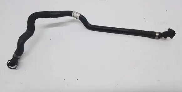 BMW 7 F01 F02 F03 F04 Engine coolant pipe/hose 8647299