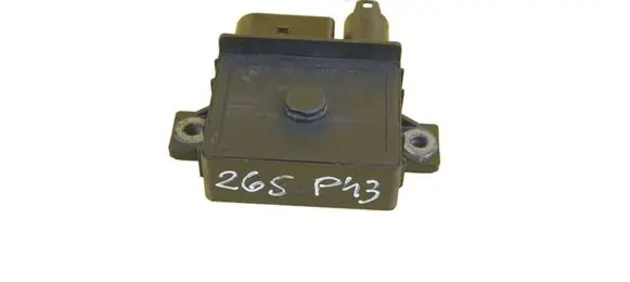BMW 3 E90 E91 Glow plug pre-heat relay 7798000 N47D20A