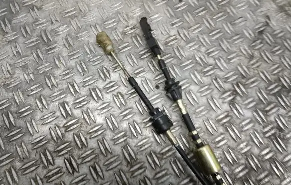 Gear shift cable linkage