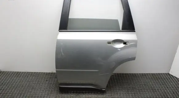 Nissan X-Trail T31 Rear door