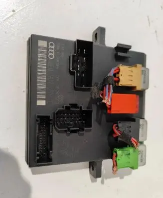 Audi A4 S4 B6 8E 8H Comfort/convenience module 8E0907279E