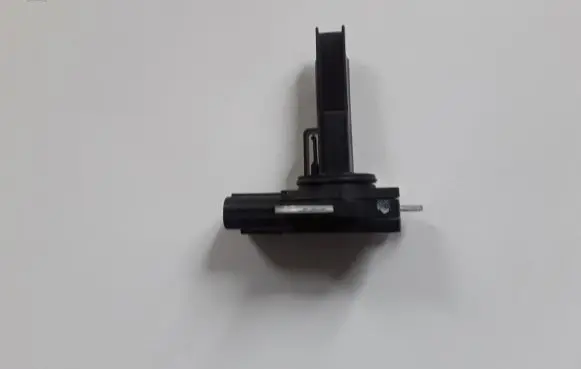 Toyota Hilux (AN10, AN20, AN30) Mass air flow meter 2220430020