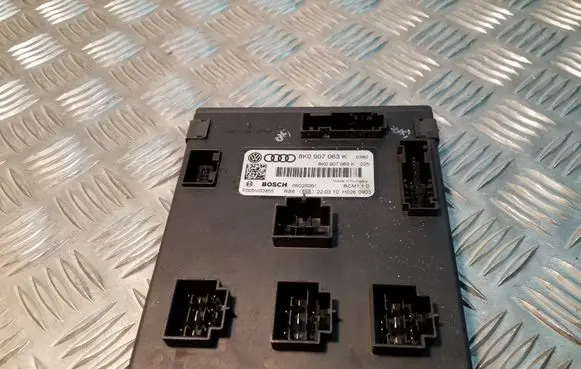 Audi A4 S4 B8 8K Comfort/convenience module 8K0907063K