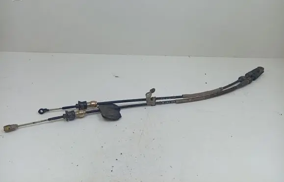 Toyota Yaris Gear shift cable linkage 