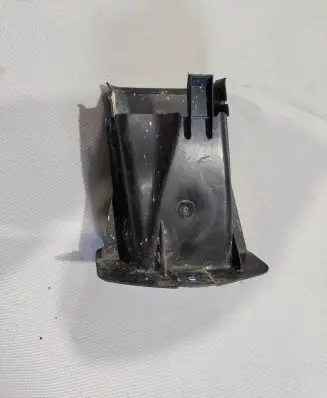BMW 5 G30 G31 G38 Brake cooling air channel/duct 7394666 74850613