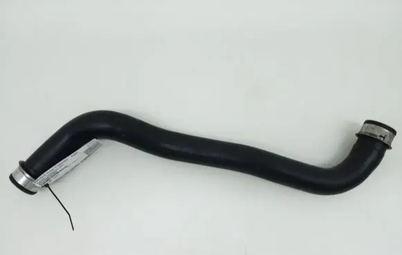 Mercedes-Benz CLS C219 Engine coolant pipe/hose A2115015382