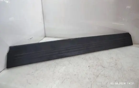 Chrysler Grand Voyager V Rear sill trim cover P0ZR35DX9AF