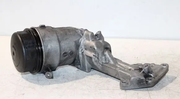 Mercedes-Benz E W211 Oil filter mounting bracket A6421800010 6740230280 6740217429