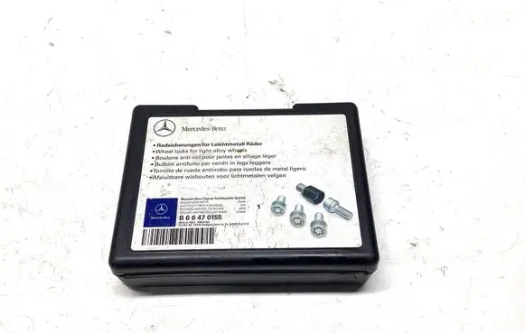 Mercedes-Benz E W212 Anti-theft wheel nuts and lock B66470155