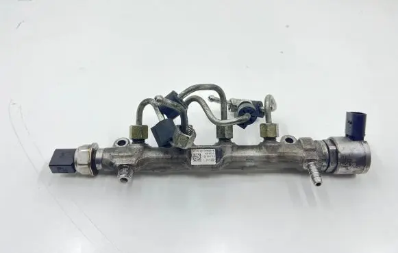 Volkswagen PASSAT B8 Fuel main line pipe 04L089G 0324159