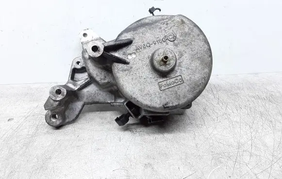 Volvo V40 Fuel filter housing AV6Q9180CA