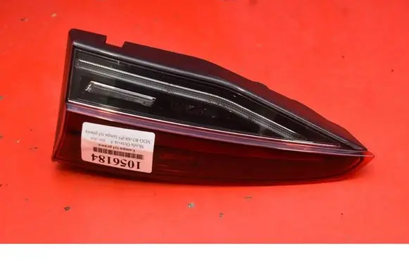 Skoda Octavia 985 Rear/tail lights 5E7945308A