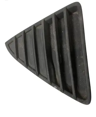 Ford Focus Front bumper lower grill BM5117K946A D2A3B