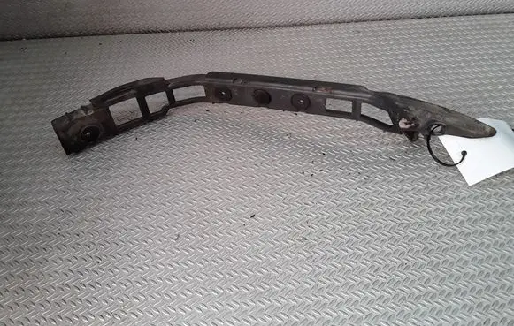 Opel Meriva A Bumper support mounting bracket corner 93330081