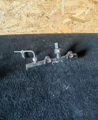 Nissan Juke I F15 Fuel main line pipe 175210651R