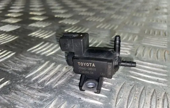 Toyota Corolla Verso AR10 Vacuum valve 258600R010