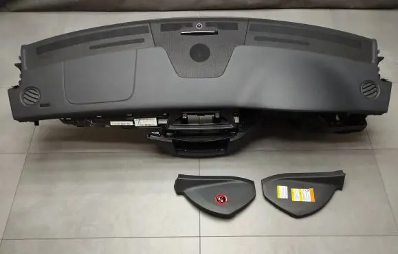 Mercedes-Benz CLS C218 X218 Dashboard