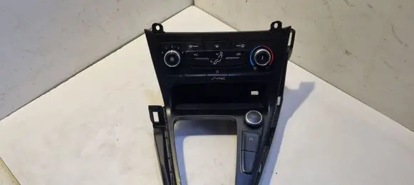 Ford Focus Climate control unit F1ET18549