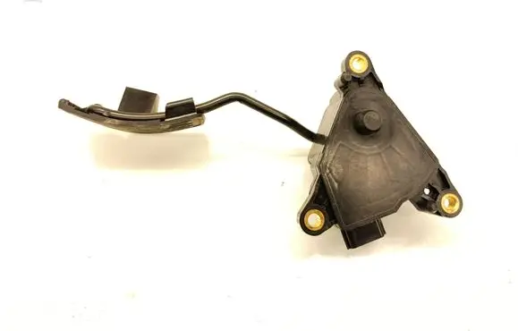 Nissan X-Trail T31 Accelerator throttle pedal 18002JG00B