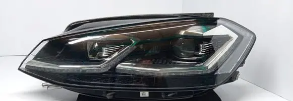 Volkswagen Golf VII Headlight/headlamp