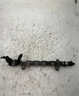 Skoda Superb B6 (3T) Fuel main line pipe R03L125C