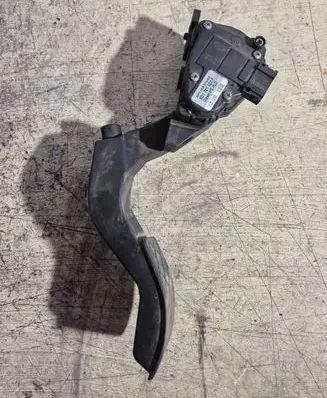 Audi A6 S6 C5 4B Accelerator throttle pedal 8D1721523F 6PV00837603