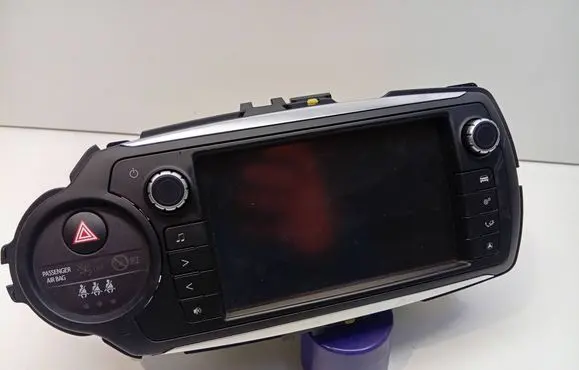 Toyota Yaris Radio/CD/DVD/GPS head unit 861400D220 1380005020D101