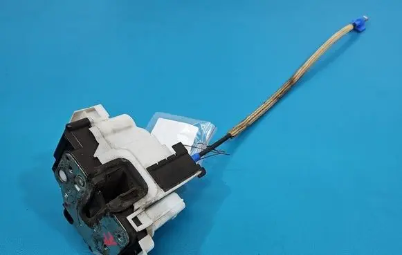 Citroen Nemo Front door lock IMPRK1588300