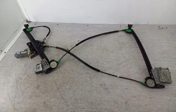 Peugeot 206 CC Front door window regulator with motor 