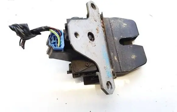 Ford Kuga I Tailgate/trunk/boot lock/catch/latch 8m51r442a66ab 8m51-r442a66-ab