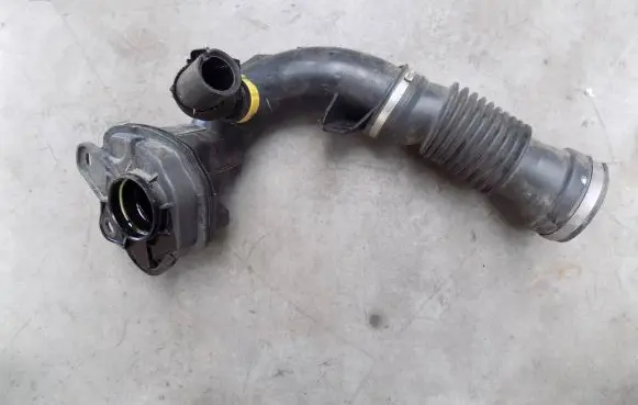 Peugeot 5008 II Air intake hose/pipe 98689