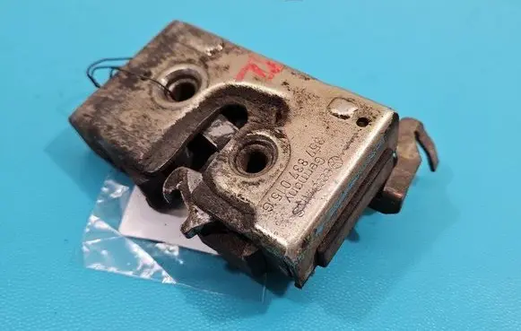 Volkswagen PASSAT B4 Front door lock 357837015G IMPRK1454697