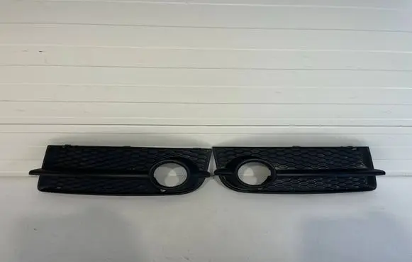 Audi TT TTS Mk2 Front bumper lower grill 8J0807682 8J0807681