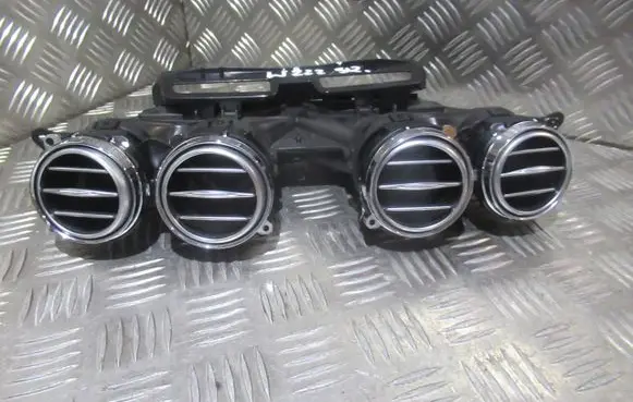 Mercedes-Benz S W222 Dashboard air vent grill cover trim 