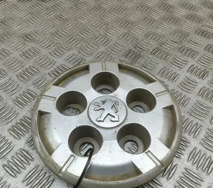 Peugeot Boxer R20 wheel hub/cap/trim 1611984980