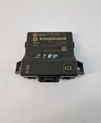 Audi A4 S4 B8 8K Gateway control module 8T0907468H
