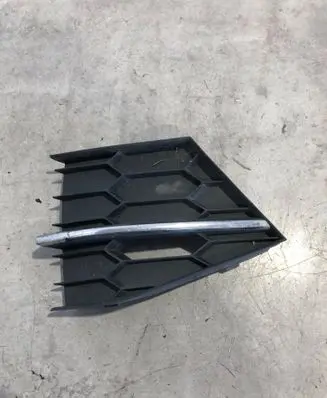 Front bumper lower grill