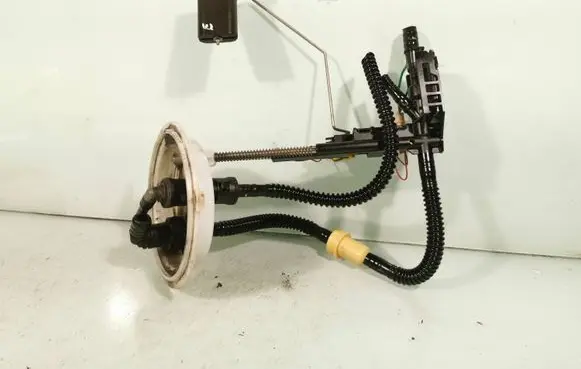 BMW 5 E60 E61 Fuel level sensor 6765849 786291 0580303042