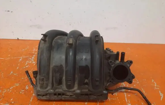 Volkswagen Fox Intake manifold 129766L