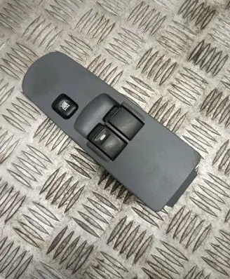 Mitsubishi Colt Electric window control switch MR587477