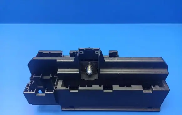 BMW 7 E65 E66 Fuse module 6900582 6113690058204
