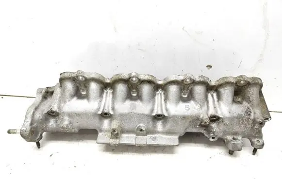 Toyota Avensis T250 Intake manifold