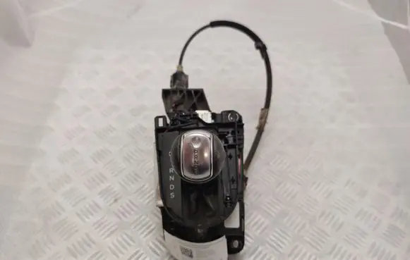 Ford Mustang VI Gear shifter/selector TDS08CLTR05 FR3P7K004
