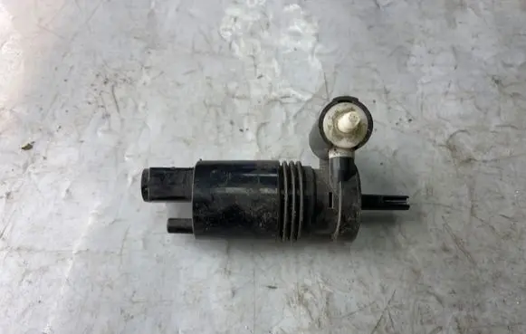 Jeep Grand Cherokee (WK) Windscreen/windshield washer pump 05152075AC Q607111D