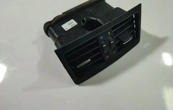 BMW 3 E90 E91 Dash center air vent grill 71295560