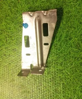 BMW X5M E70 Fuel tank mounting bracket 7158401